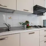Comfortable Close To Sea Apartment *