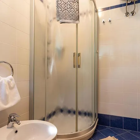 Comfortable Close To Sea *