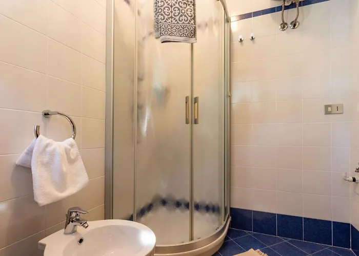 Comfortable Close To Sea *